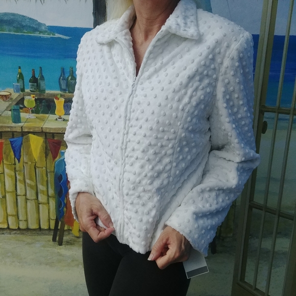 NWT NEW White Velour Super soft textured full zip jacket - Picture 5 of 10